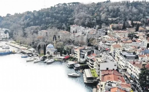 Bebek Otel’in sahibi üç maymunu oynadı! Skandallara karşı 700 çalışanını kalkan yaptı